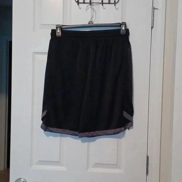 💙🌺Men's Spalding shorts🎉 - Picture 5 of 10